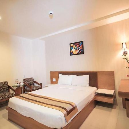 Valentine Luxury Hotel - 31 Bui Vien Street Ho Chi Minh City Exterior photo