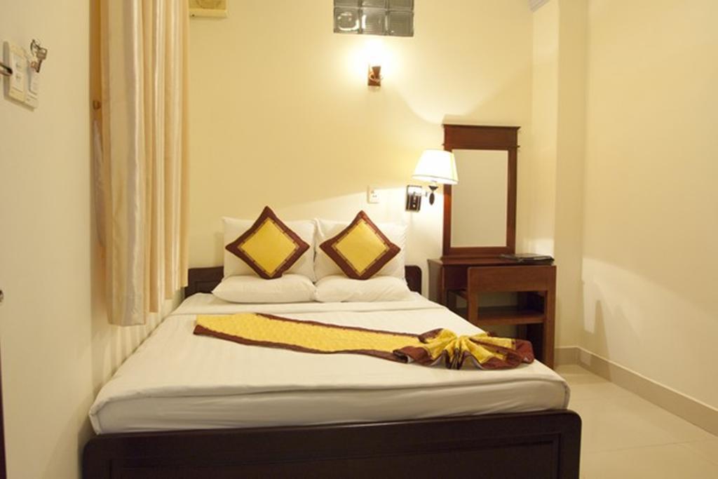 Valentine Luxury Hotel - 31 Bui Vien Street Ho Chi Minh City Exterior photo