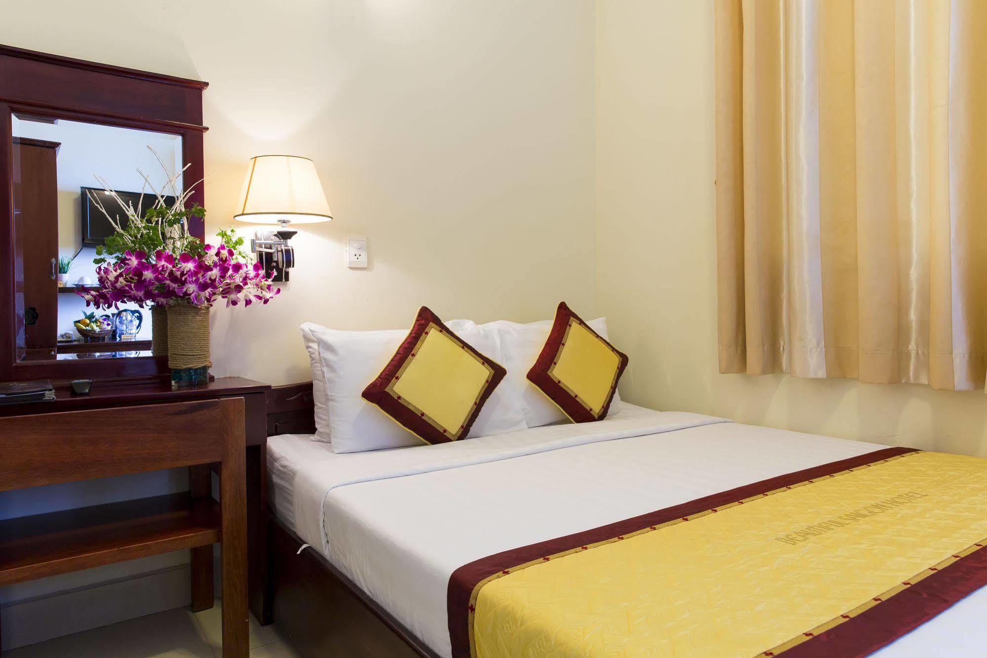 Valentine Luxury Hotel - 31 Bui Vien Street Ho Chi Minh City Exterior photo