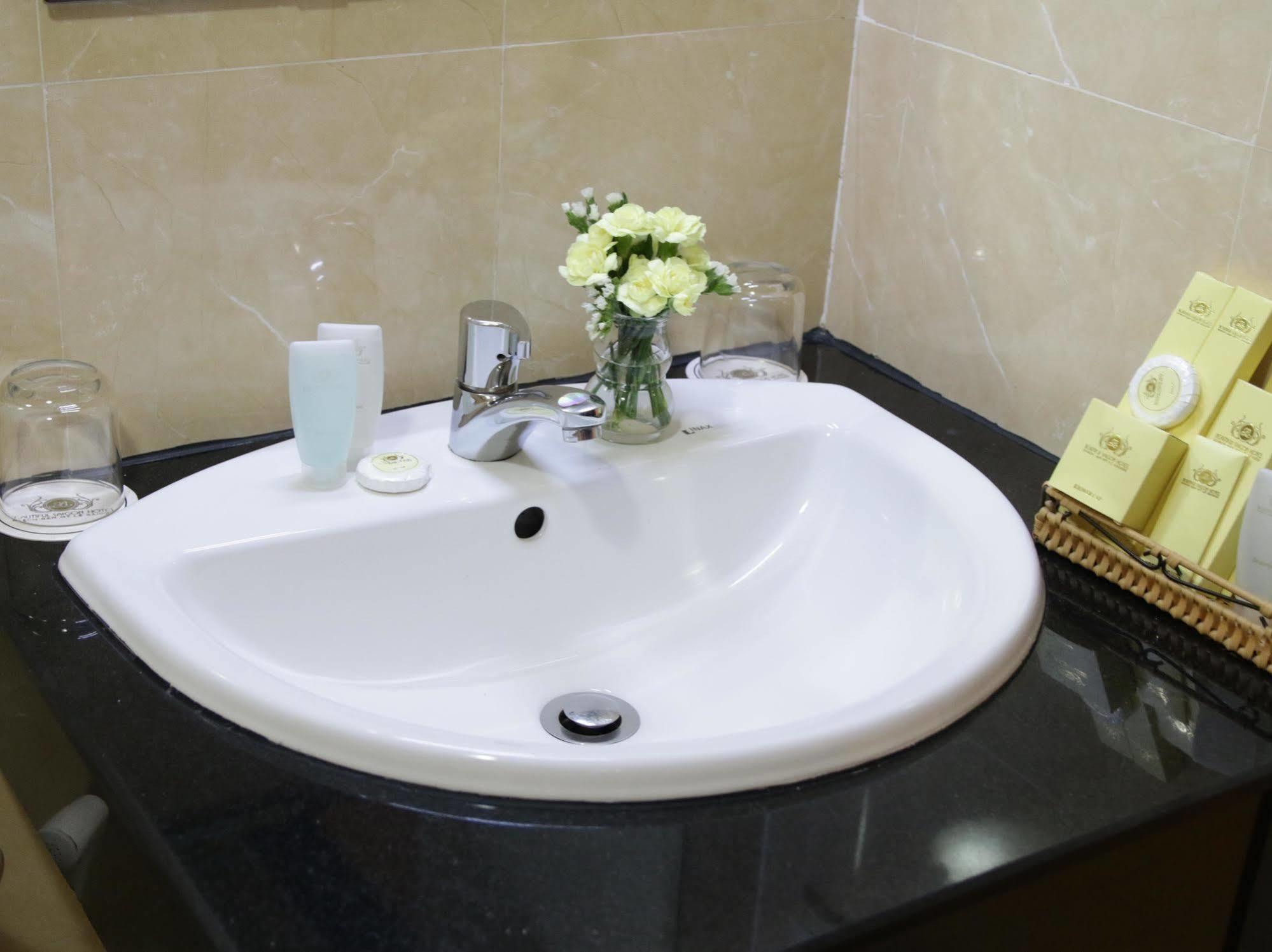 Valentine Luxury Hotel - 31 Bui Vien Street Ho Chi Minh City Exterior photo